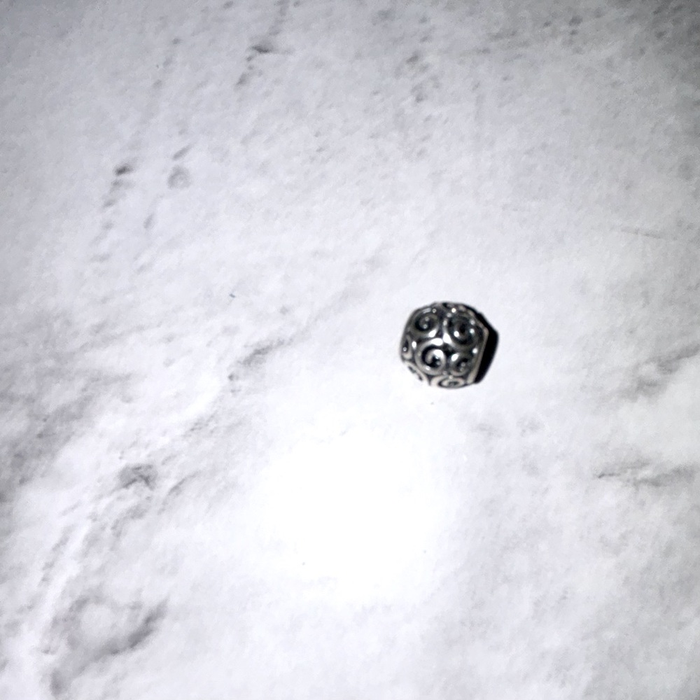 Gorgeous Pandora charm. Swirls.